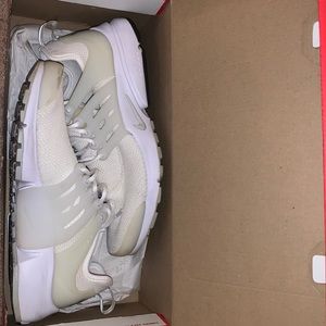Nike Prestos